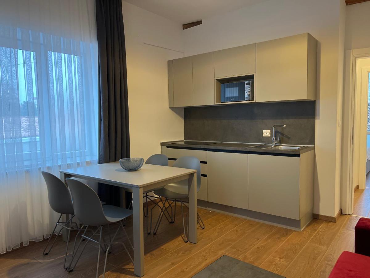 Nadija Apartmani Porec Esterno foto